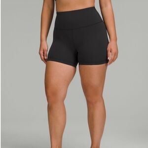Wunder Train Contour Fit High-Rise Short 4"